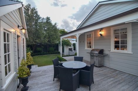 Photo of property in 10 Dixon Street, Carterton, 5713