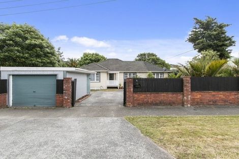 Photo of property in 4 Coast Road, Wainuiomata, Lower Hutt, 5014