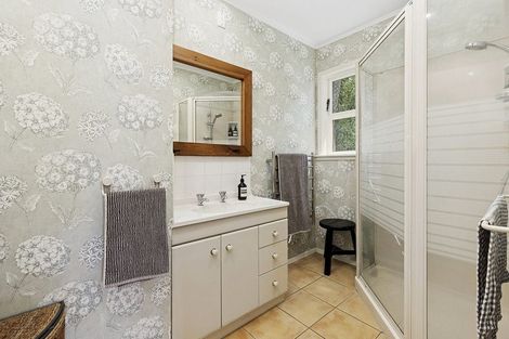 Photo of property in 8 Allington Road, Karori, Wellington, 6012