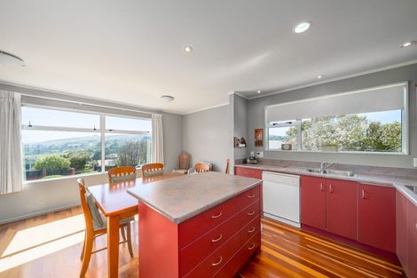 Photo of property in 2 Windermeer Grove, Churton Park, Wellington, 6037