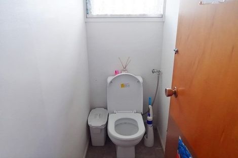 Photo of property in 190 Universal Drive, Henderson, Auckland, 0610