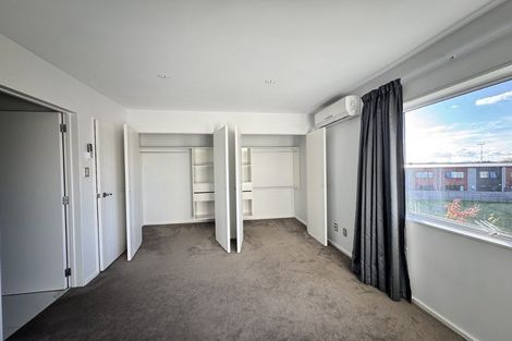 Photo of property in 11 Meritage Lane, Te Atatu South, Auckland, 0610