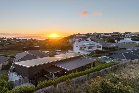 Photo of property in 12 Mo Street, Camborne, Porirua, 5026