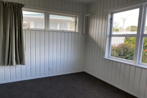 Photo of property in 4 Keats Place, Blockhouse Bay, Auckland, 0600