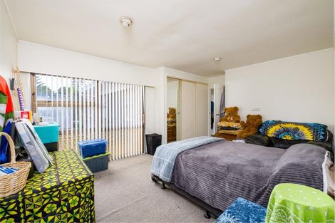 Photo of property in 3 Zenith Place, Conifer Grove, Takanini, 2112