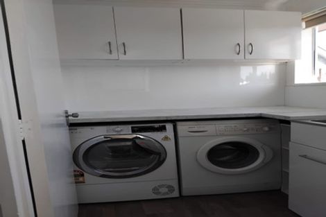 Photo of property in 70a Featherston Street, Takaro, Palmerston North, 4412