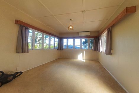 Photo of property in 80 Kauri Point Road, Laingholm, Auckland, 0604