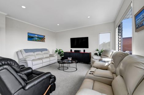 Photo of property in 18 Parkvue Drive, Bell Block, New Plymouth, 4312