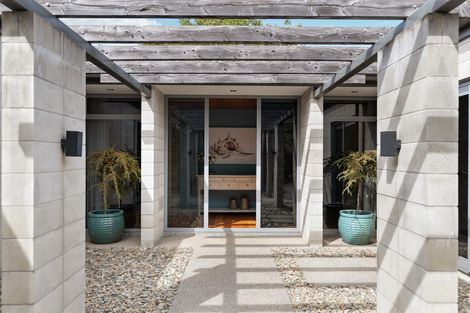 Photo of property in 293 Riverbank Road, Wanaka, 9382