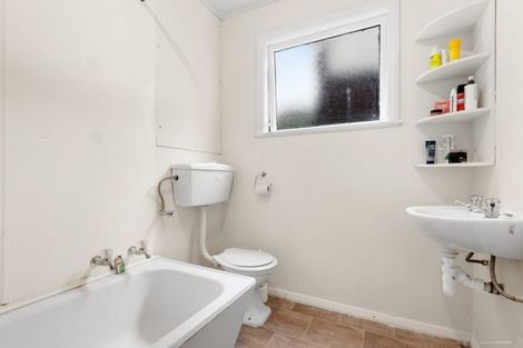 Photo of property in 33 Pembroke Road, Northland, Wellington, 6012