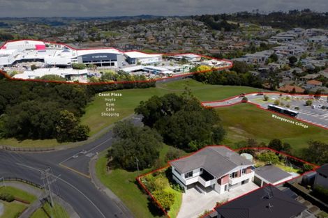 Photo of property in 12 Stanmore Bay Road, Stanmore Bay, Whangaparaoa, 0932