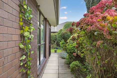 Photo of property in 2/58a Daniels Road, Redwood, Christchurch, 8051