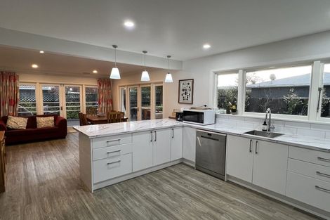 Photo of property in 117 Blighs Road, Strowan, Christchurch, 8052