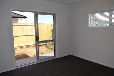 Photo of property in 16 Naeo Close, Papamoa Beach, Papamoa, 3118