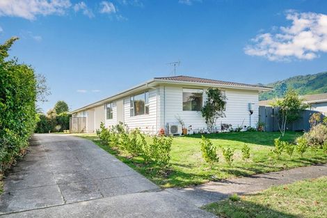 Photo of property in 27a Matai Street, Waikanae, 5036