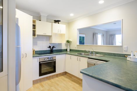 Photo of property in 15 Tuscany Place, Ohauiti, Tauranga, 3112