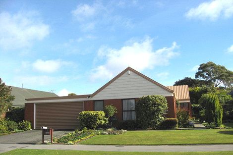 Photo of property in 8 Parr Place, Ilam, Christchurch, 8041