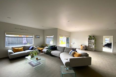 Photo of property in 24 Malbec Place, Rototuna, Hamilton, 3210