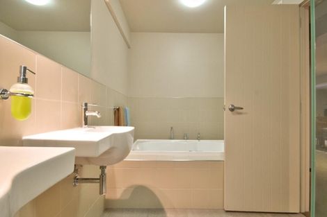 Photo of property in 5/2 Manor Place, Dunedin Central, Dunedin, 9016