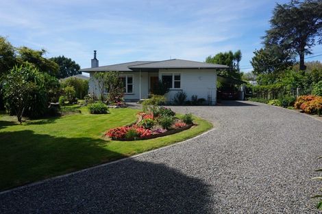 Photo of property in 24 Avenue North Road, Levin, 5510