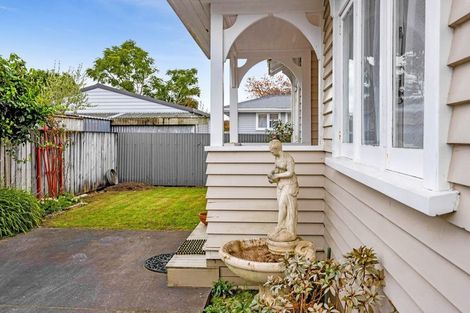 Photo of property in 15b Atiawa Street, Glen Avon, New Plymouth, 4312