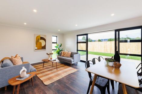 Photo of property in 8 Pahiki Crescent, Levin, 5510