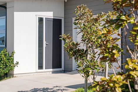 Photo of property in 18b Komata Crescent, Papamoa Beach, Papamoa, 3118