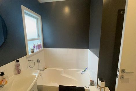 Photo of property in 41 Farquhar Road, Glendene, Auckland, 0602