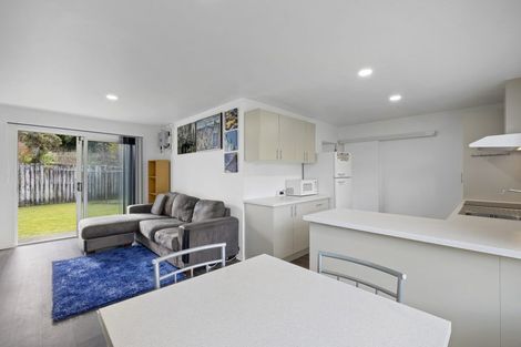 Photo of property in 10 Shaldon Crescent, Blagdon, New Plymouth, 4310