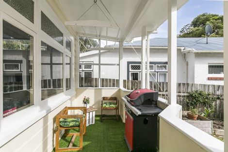 Photo of property in 11 Holloway Road, Aro Valley, Wellington, 6021