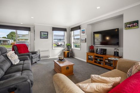 Photo of property in 10 Endeavour Close, Whitianga, 3510