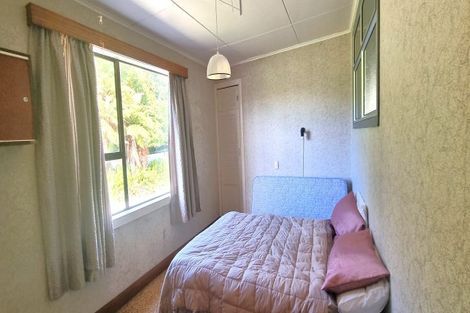 Photo of property in 100 Mcleavey Road, Ohau, Levin, 5570