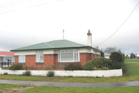 Photo of property in 34 Hunter Street, Edendale, 9825