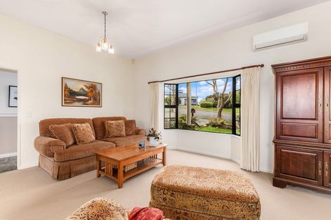 Photo of property in 6 Samwell Drive, Whitby, Porirua, 5024