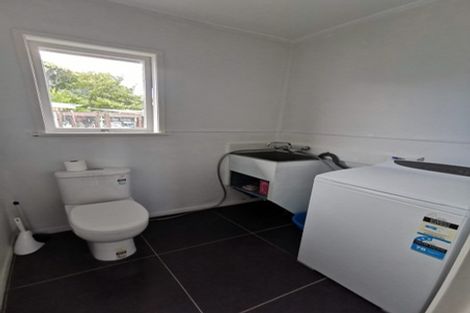 Photo of property in 80 View Road, Henderson, Auckland, 0612