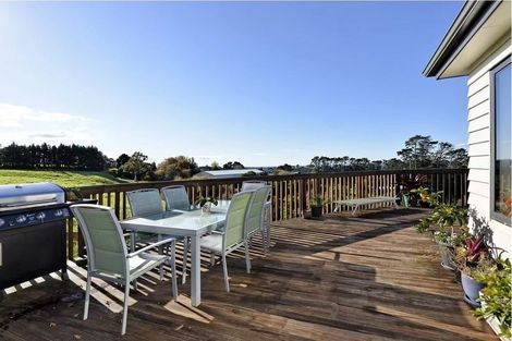 Photo of property in 83 Lake Panorama Drive, Henderson Valley, Auckland, 0612