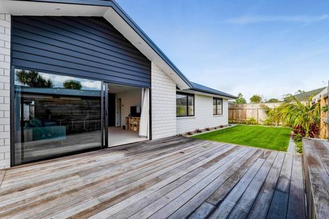 Photo of property in 20a Turakina Street, Merrilands, New Plymouth, 4312