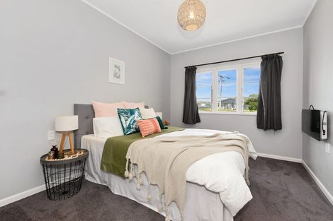 Photo of property in 6 Howden Road, Fairfield, Hamilton, 3214