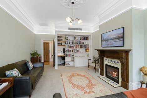 Photo of property in 75 Holly Road, St Albans, Christchurch, 8014