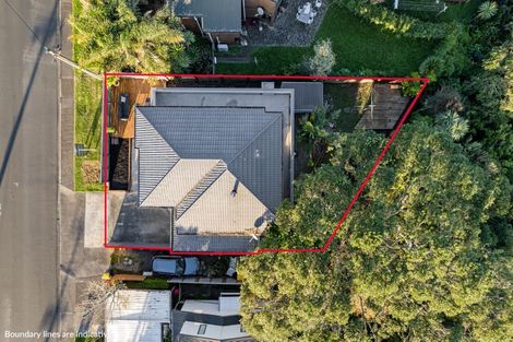 Photo of property in 1/62 Rangatira Road, Beach Haven, Auckland, 0626