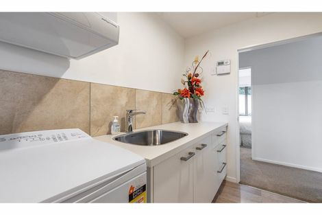 Photo of property in 205 High Street, Oxford, 7430