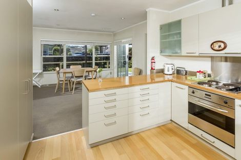 Photo of property in 2/8 Craig Road, Milford, Auckland, 0620