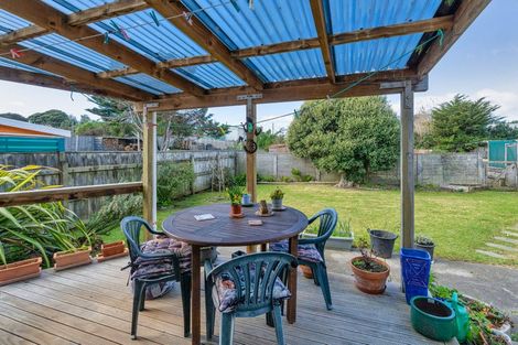 Photo of property in 76 Park Avenue, Waitarere Beach, Levin, 5510