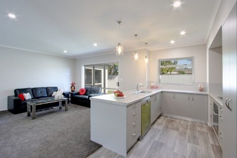 Photo of property in 28a Clarence Cox Crescent, Pirimai, Napier, 4112