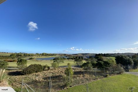 Photo of property in 43 Maylee Crescent, Gulf Harbour, Whangaparaoa, 0930
