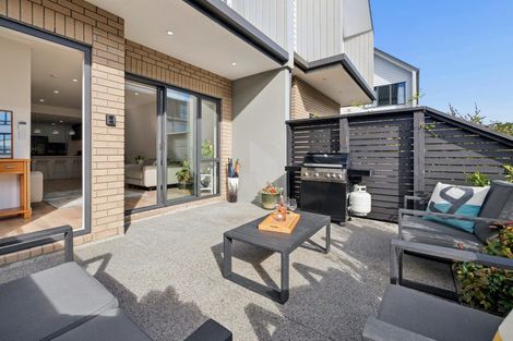 Photo of property in 10b Windlass Street, Long Bay, Auckland, 0630