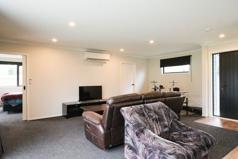 Photo of property in 5 Gibson Place, Dannevirke, 4930