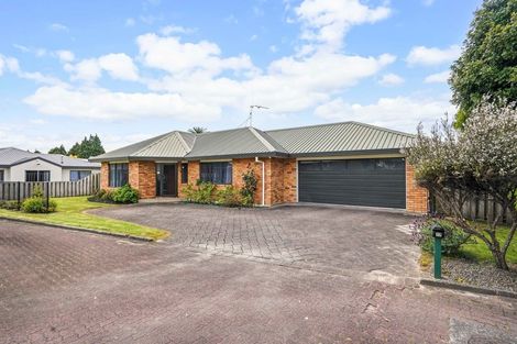 Photo of property in 17 Mews Place, Forest Lake, Hamilton, 3200