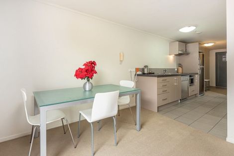 Photo of property in Atlas Apartments, 2/49 Maunganui Road, Mount Maunganui, 3116
