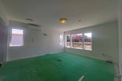 Photo of property in 1/9 Kirrie Avenue, Te Atatu South, Auckland, 0610
